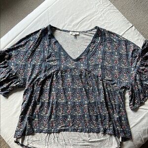 Floral V-Neck Women's Top - Blue